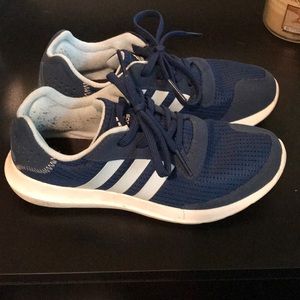 Adidas cloud foam shoes